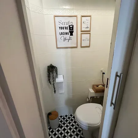 Shabby Chic Apartment *