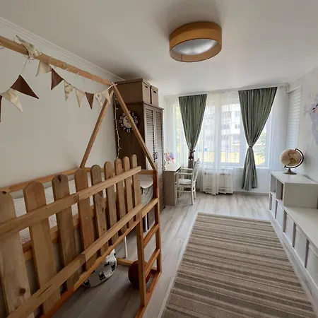 Shabby Chic Apartment *